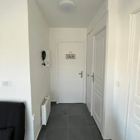 Caroline Proche & Calvi Apartment *